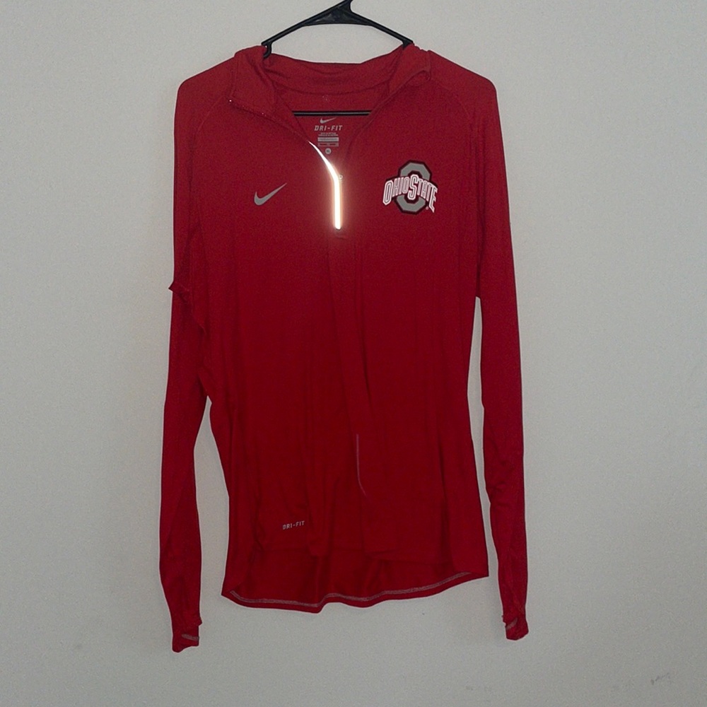 Nike top